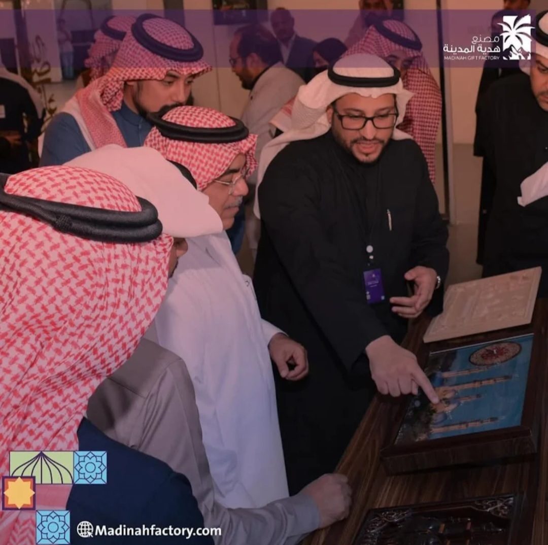 زيارة معالي المهندس خليل بن إبراهيم بن سلمة نائب وزير الصناعة والثروة المعدنية لمصنع هدية المدينة